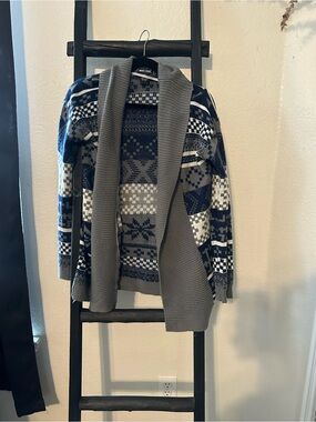Wet Seal Navy and Gray Fair Isle Open-Front Cardigan